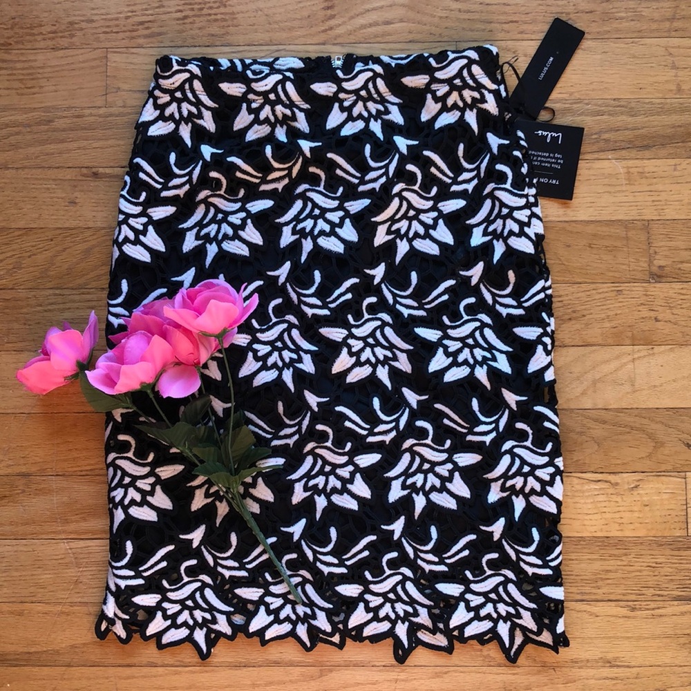 Lulus Skirt NWT